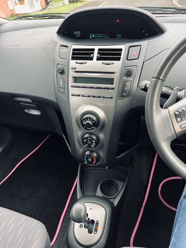 Used Toyota Yaris 2009 for sale - 76244867: Photo 18