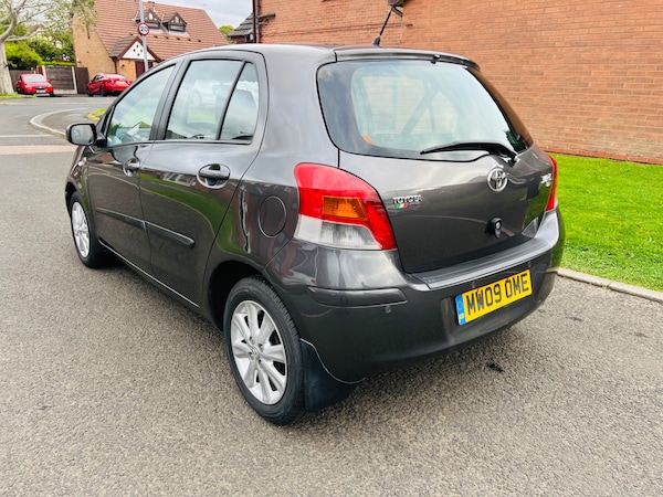 Used Toyota Yaris 2009 for sale - 76244867: Photo 9