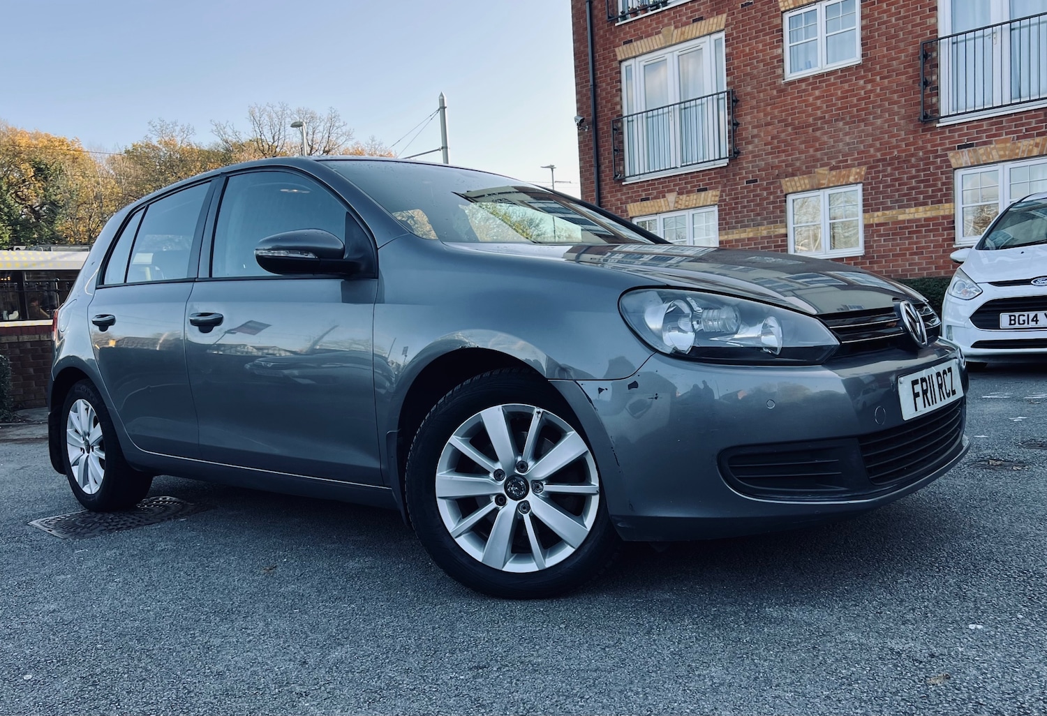 Used Volkswagen Golf 2011 for sale - 76620680: Photo 4