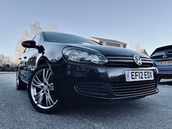 Volkswagen - Golf