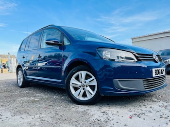 Used Volkswagen Touran 2011 for sale - 76258092: Photo