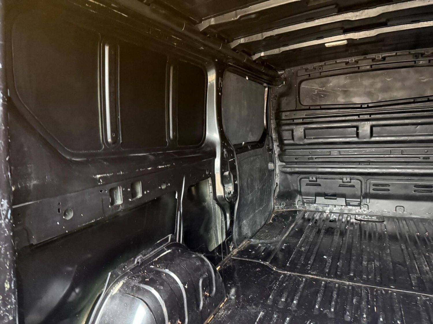 Used Vauxhall Vivaro 2015 for sale - 77639214: Photo 36