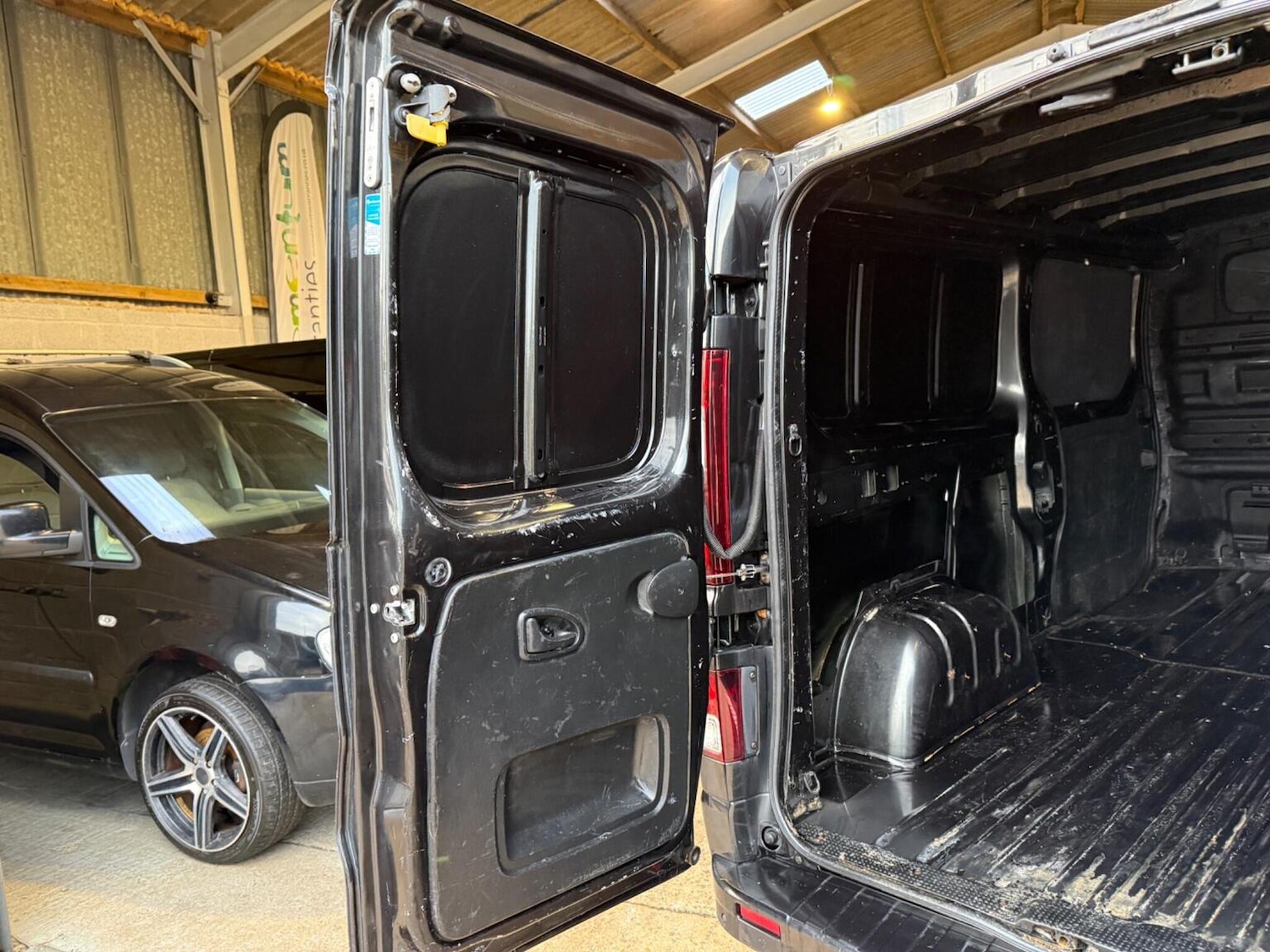 Used Vauxhall Vivaro 2015 for sale - 77639214: Photo 39