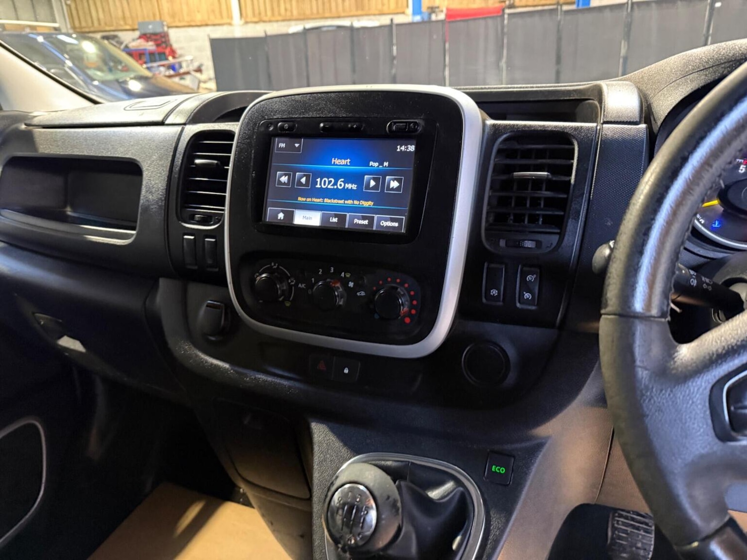 Used Vauxhall Vivaro 2015 for sale - 77639214: Photo 42