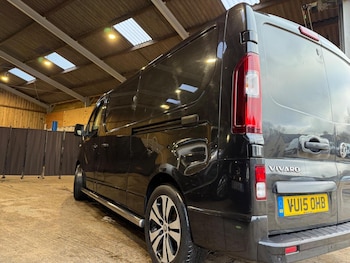 Used Vauxhall Vivaro 2015 for sale - 77639214: Photo