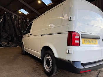 Used Volkswagen Transporter 2016 for sale - 77962021: Photo