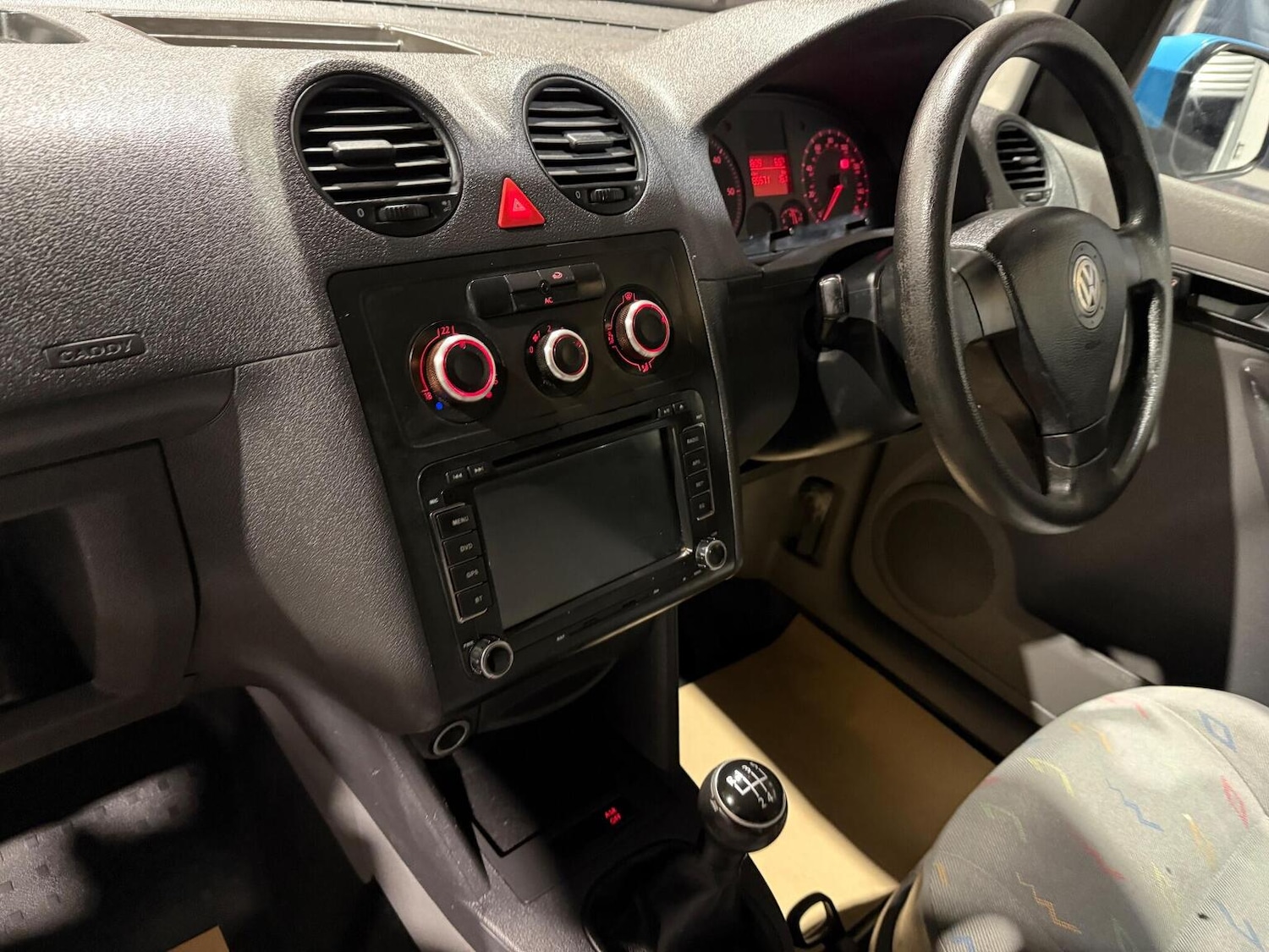 Used Volkswagen Caddy Maxi 2010 for sale - 76837053: Photo 27