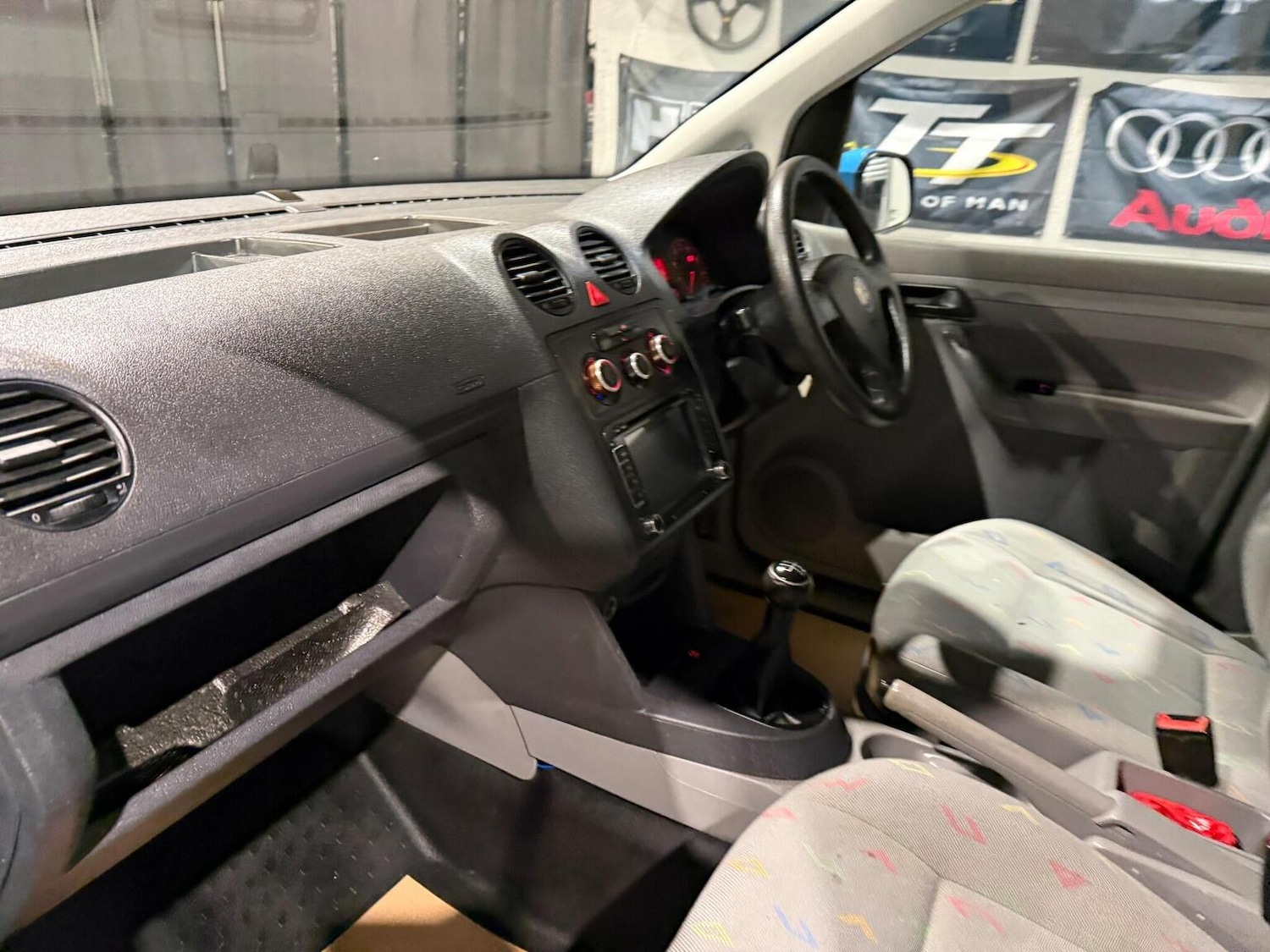 Used Volkswagen Caddy Maxi 2010 for sale - 76837053: Photo 28