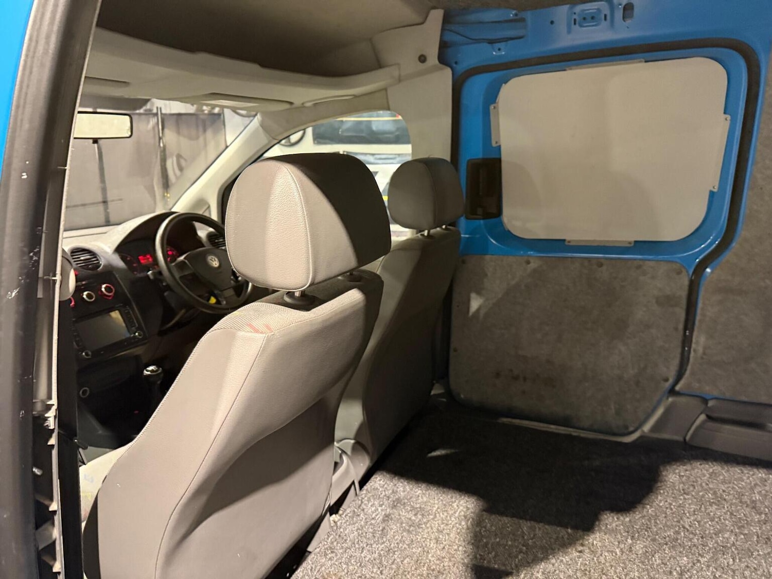 Used Volkswagen Caddy Maxi 2010 for sale - 76837053: Photo 32