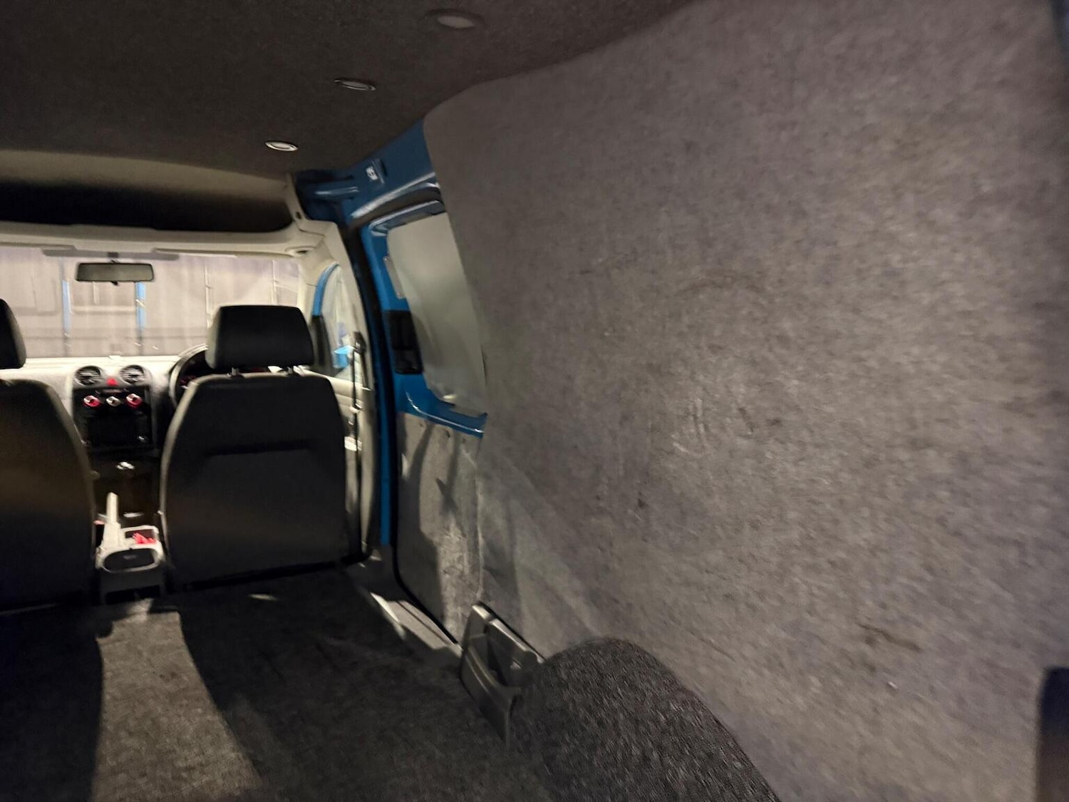 Used Volkswagen Caddy Maxi 2010 for sale - 76837053: Photo 34