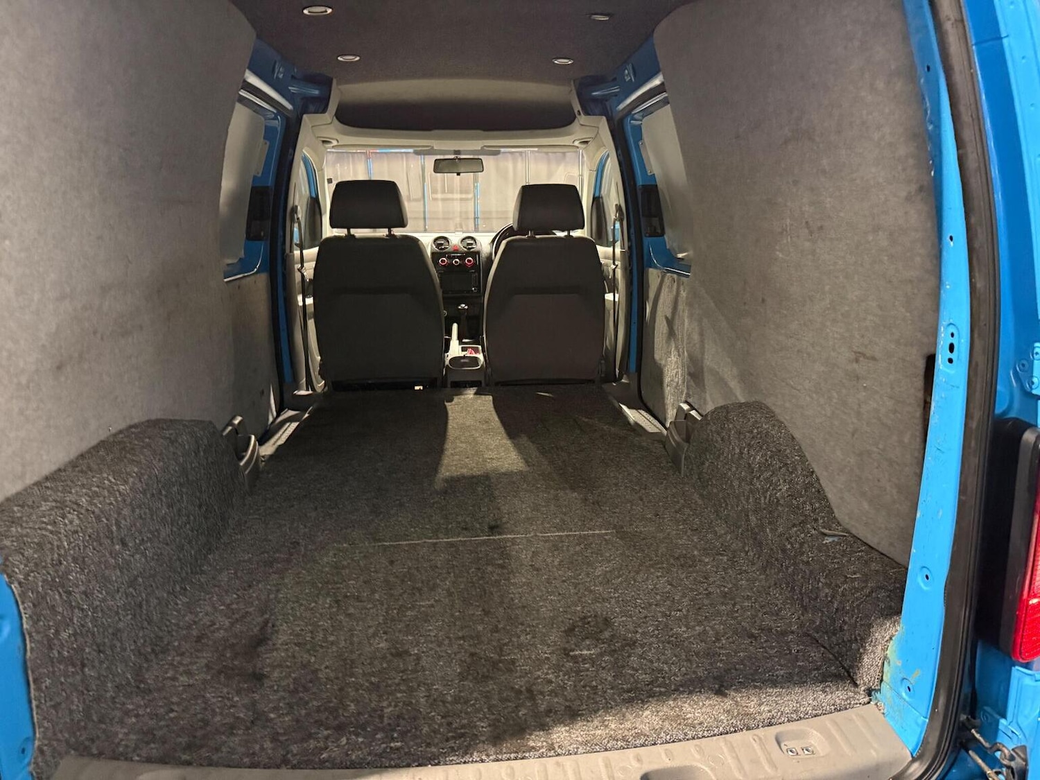 Used Volkswagen Caddy Maxi 2010 for sale - 76837053: Photo 36