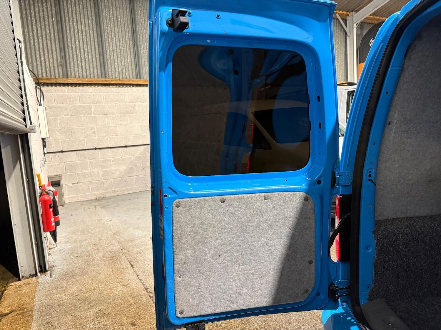 Used Volkswagen Caddy Maxi 2010 for sale - 76837053: Photo 38