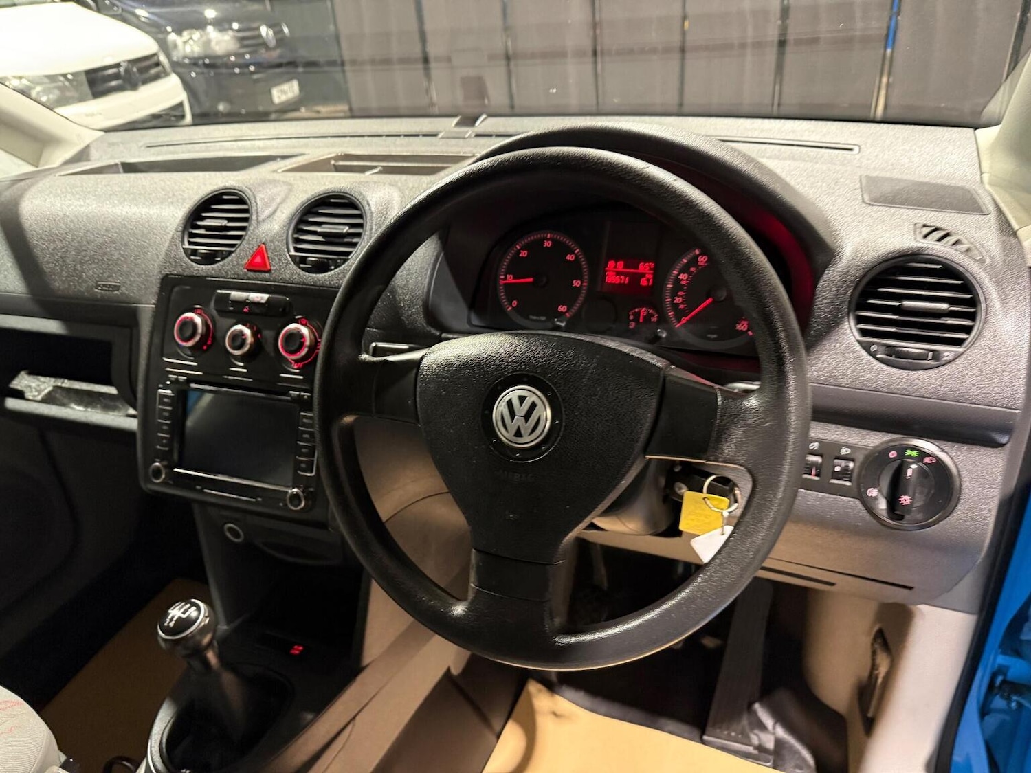 Used Volkswagen Caddy Maxi 2010 for sale - 76837053: Photo 44