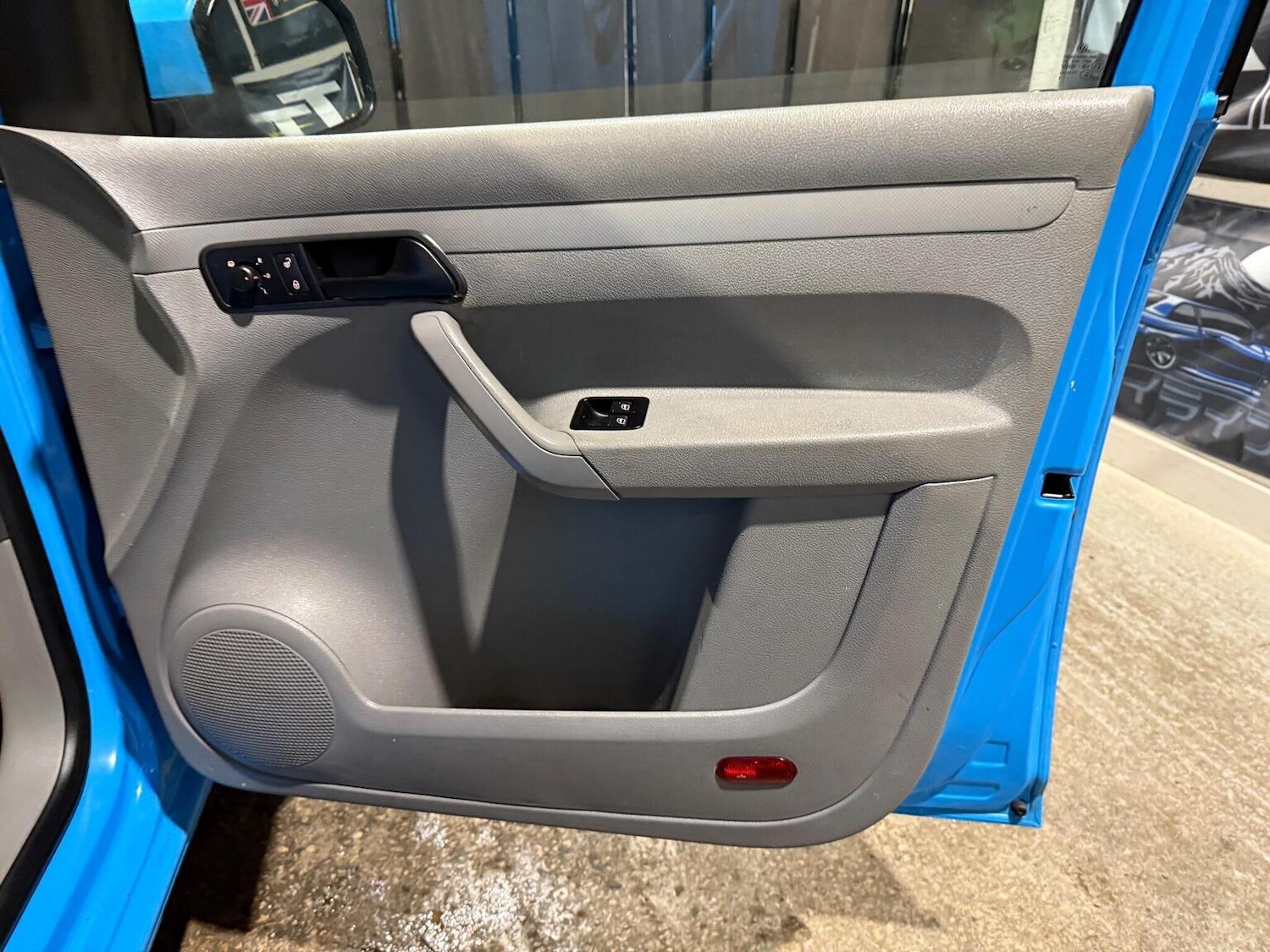 Used Volkswagen Caddy Maxi 2010 for sale - 76837053: Photo 48