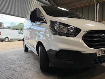 Used Ford Transit Custom 2019 for sale - 76669175: Photo