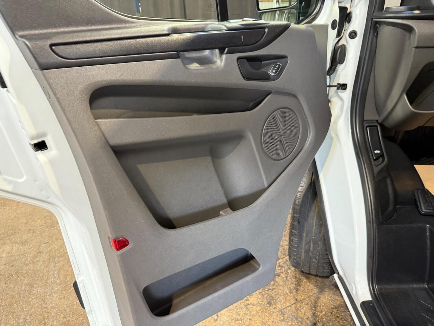 Used Ford Transit Custom 2019 for sale - 76669175: Photo 30