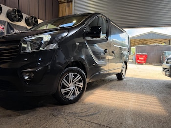Used Vauxhall Vivaro 2015 for sale - 78445611: Photo