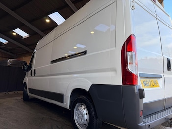 Used Peugeot Boxer 2017 for sale - 76436377: Photo