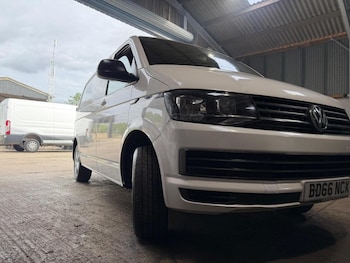 Used Volkswagen Transporter 2017 for sale - 78445751: Photo