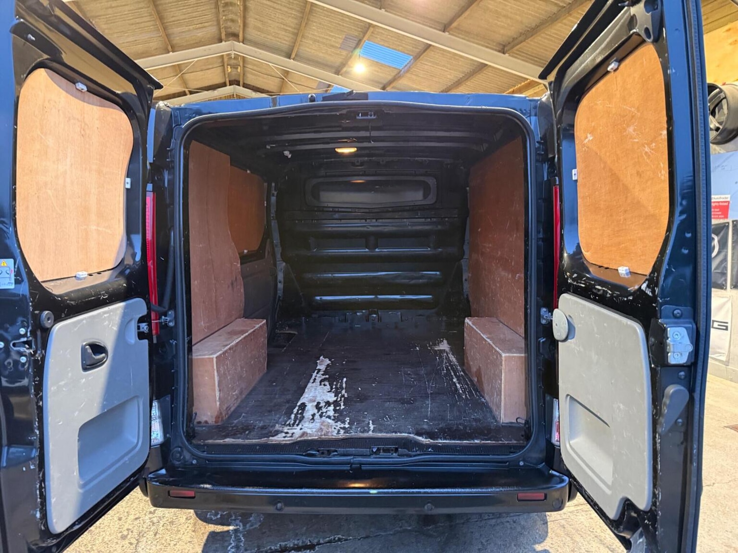 Used Renault Trafic 2014 for sale - 76299082: Photo 35