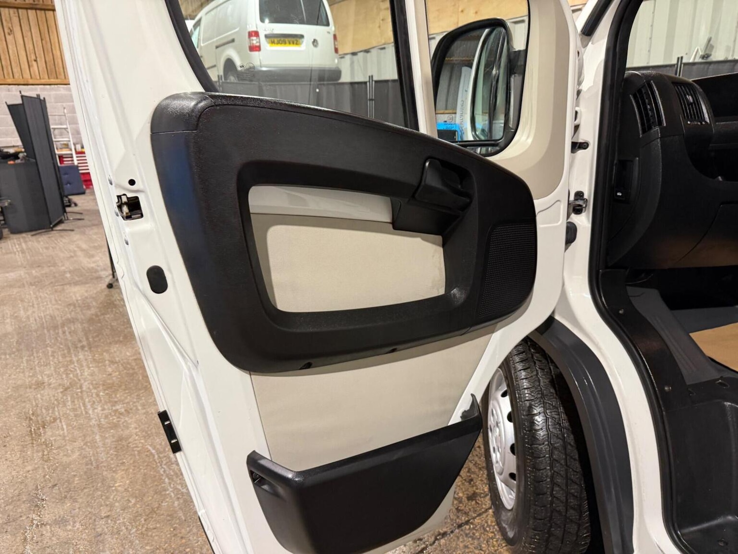 Used Citroen Relay 2018 for sale - 76725683: Photo 30