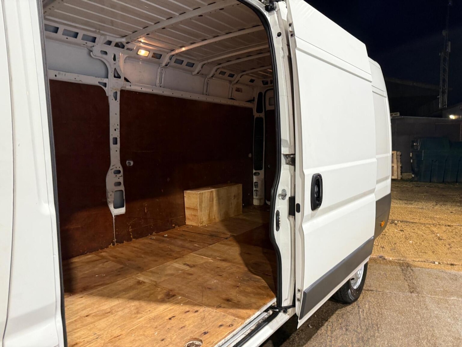 Used Citroen Relay 2018 for sale - 76725683: Photo 32