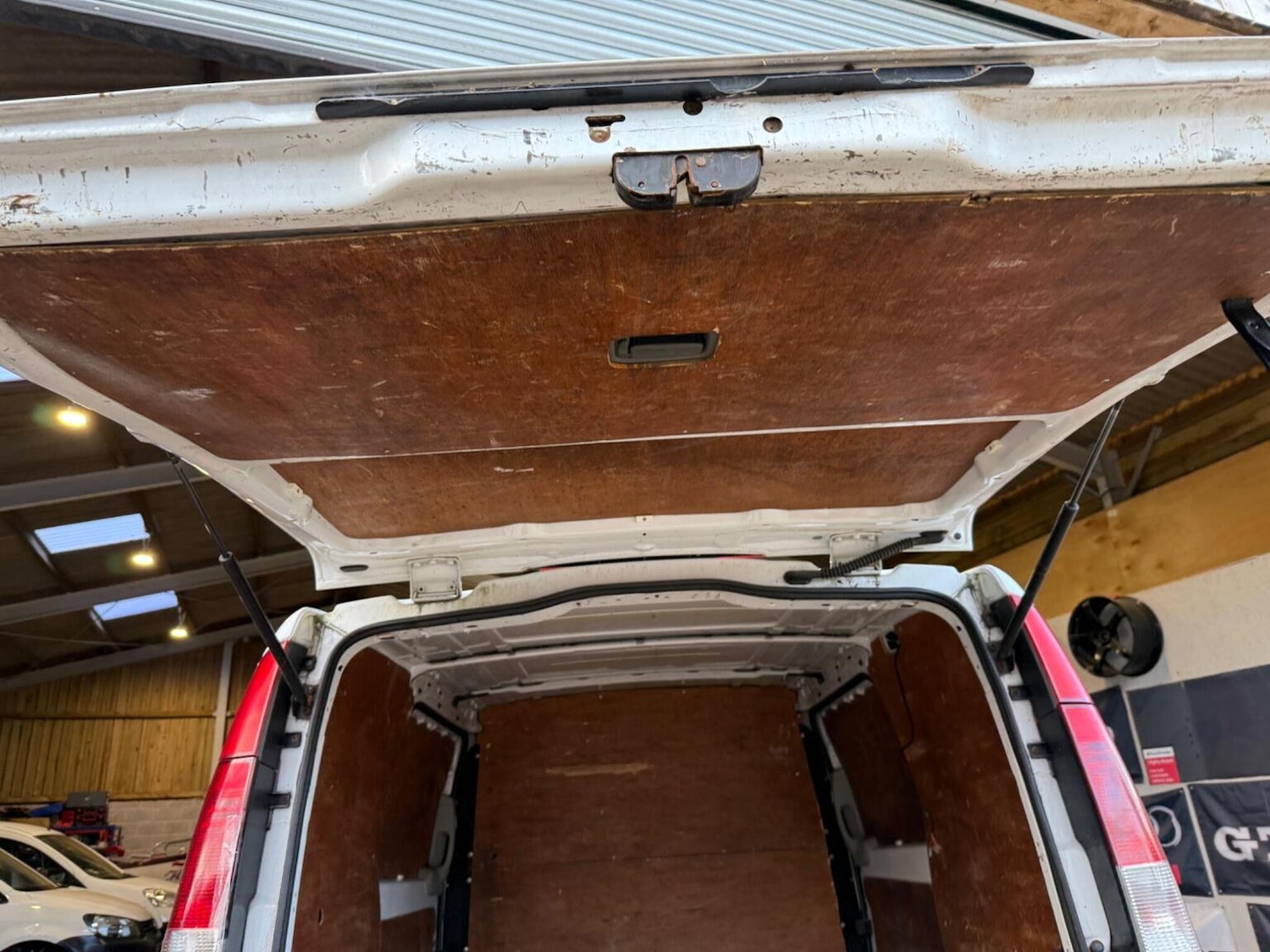 Used Mercedes-Benz Vito 2009 for sale - 76510885: Photo 44