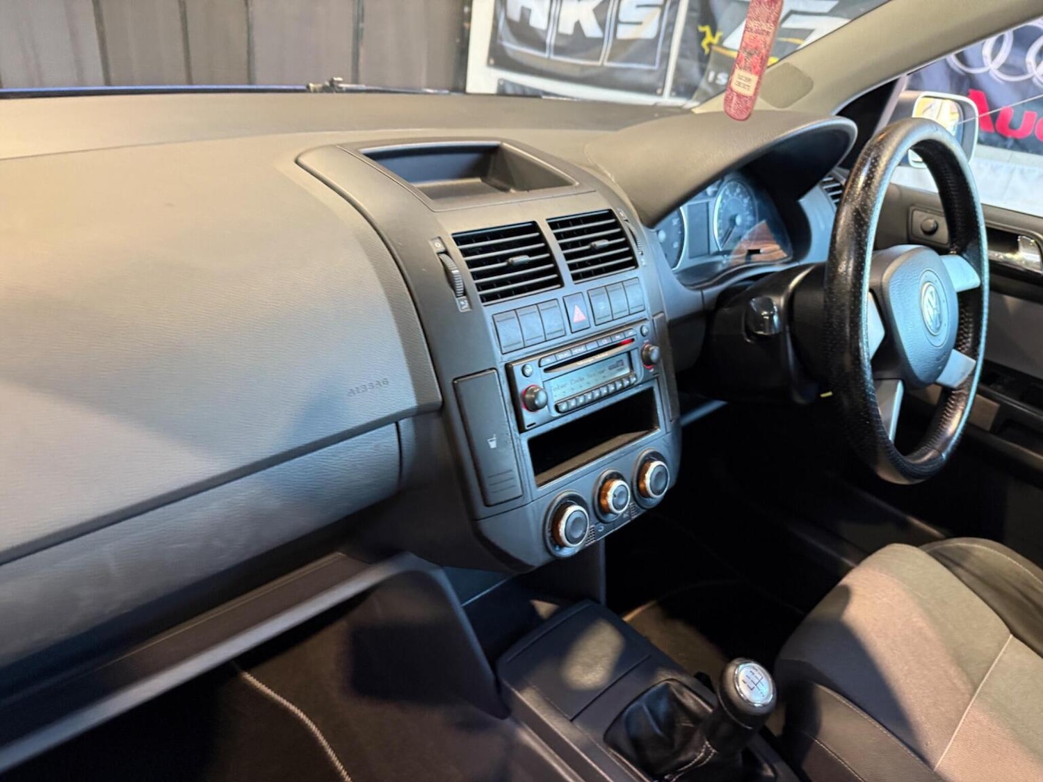 Used Volkswagen Polo 2005 for sale - 76605796: Photo 28