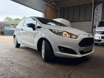 Used Ford Fiesta Van 2015 for sale - 78584316: Photo