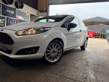 Used Ford Fiesta Van 2015 for sale - 78584316: Photo