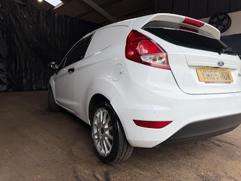 Used Ford Fiesta Van 2015 for sale - 78584316: Photo