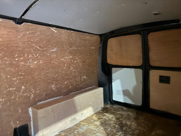 Used Volkswagen Transporter 2015 for sale - 76041000: Photo 31