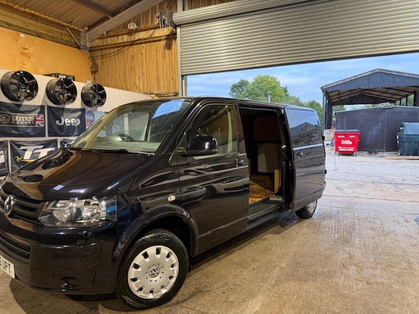Used Volkswagen Transporter 2015 for sale - 76041000: Photo 32