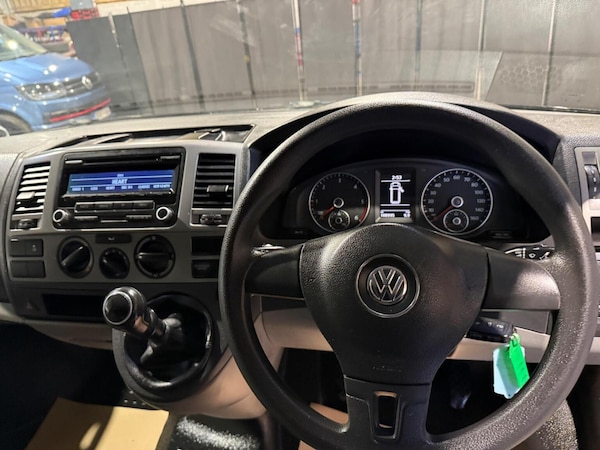 Used Volkswagen Transporter 2015 for sale - 76041000: Photo 44
