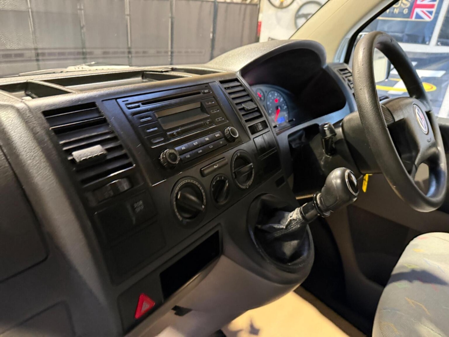 Used Volkswagen Transporter 2007 for sale - 76830368: Photo 24