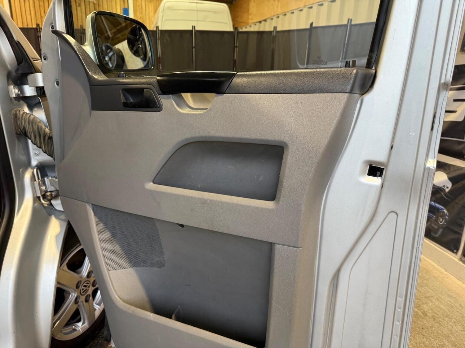 Used Volkswagen Transporter 2007 for sale - 76830368: Photo 48