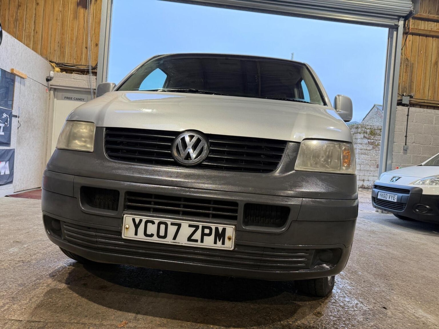 Used Volkswagen Transporter 2007 for sale - 76830368: Photo 6