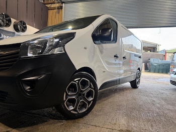 Used Vauxhall Vivaro 2017 for sale - 77864824: Photo