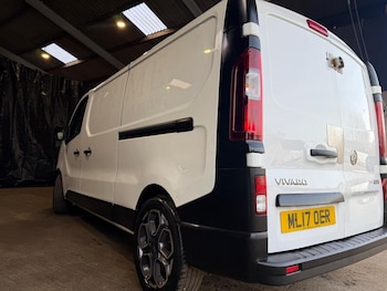 Used Vauxhall Vivaro 2017 for sale - 77864824: Photo
