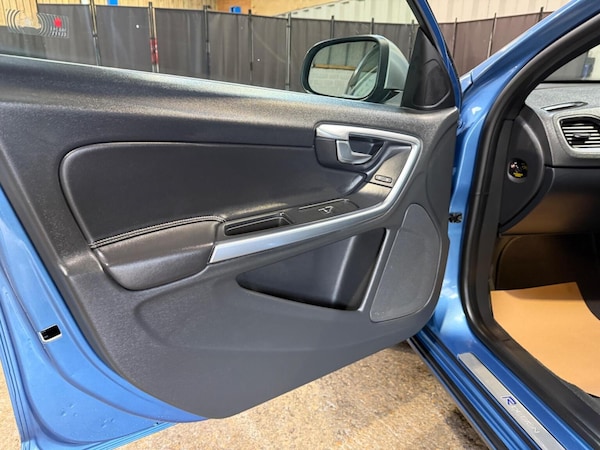 Used Volvo V60 2014 for sale - 76174081: Photo 31