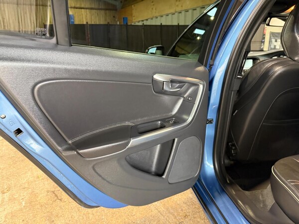 Used Volvo V60 2014 for sale - 76174081: Photo 36
