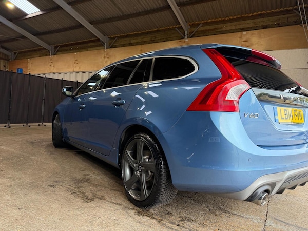 Used Volvo V60 2014 for sale - 76174081: Photo 4