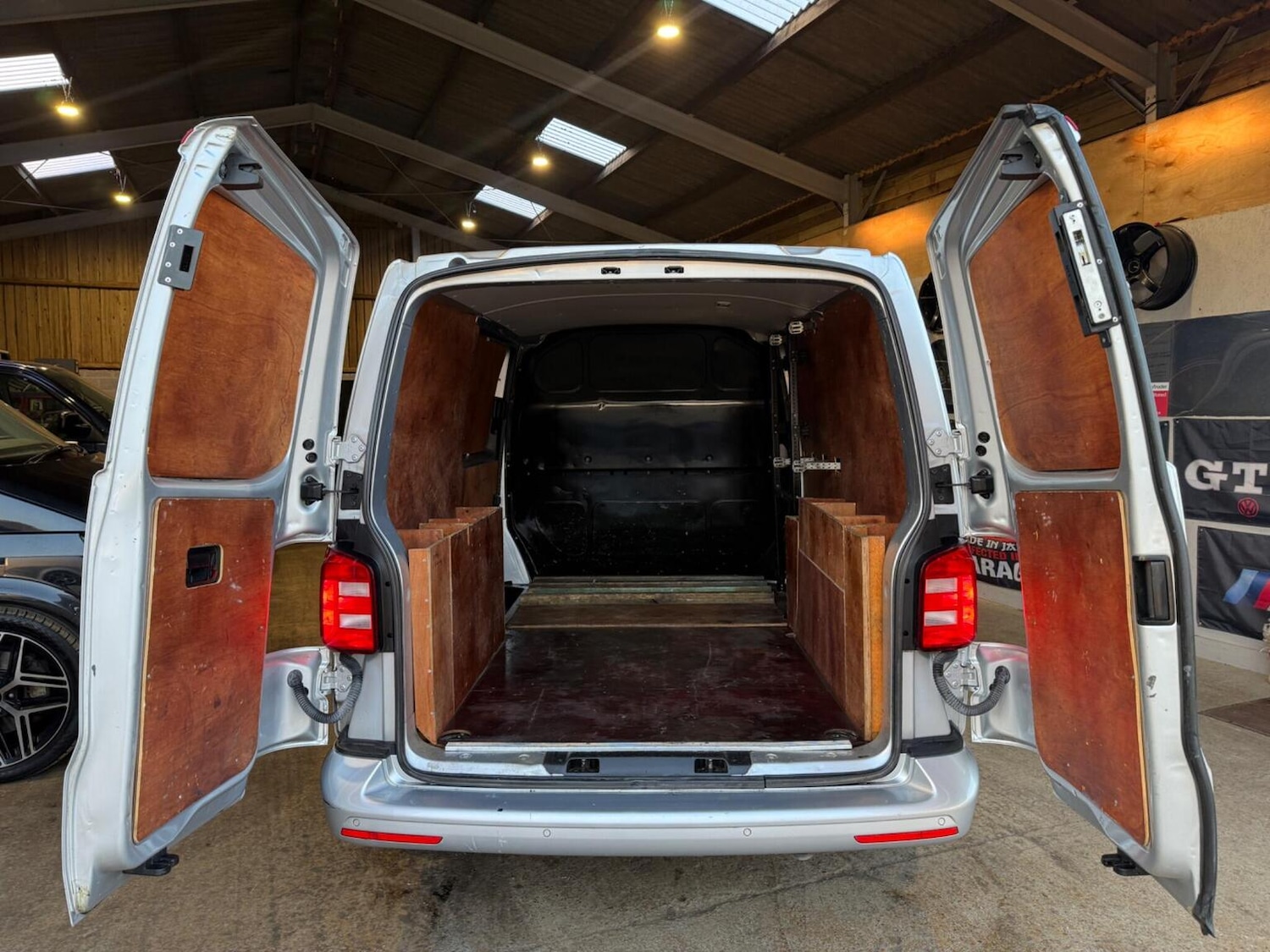 Used Volkswagen Transporter 2019 for sale - 77758995: Photo 38