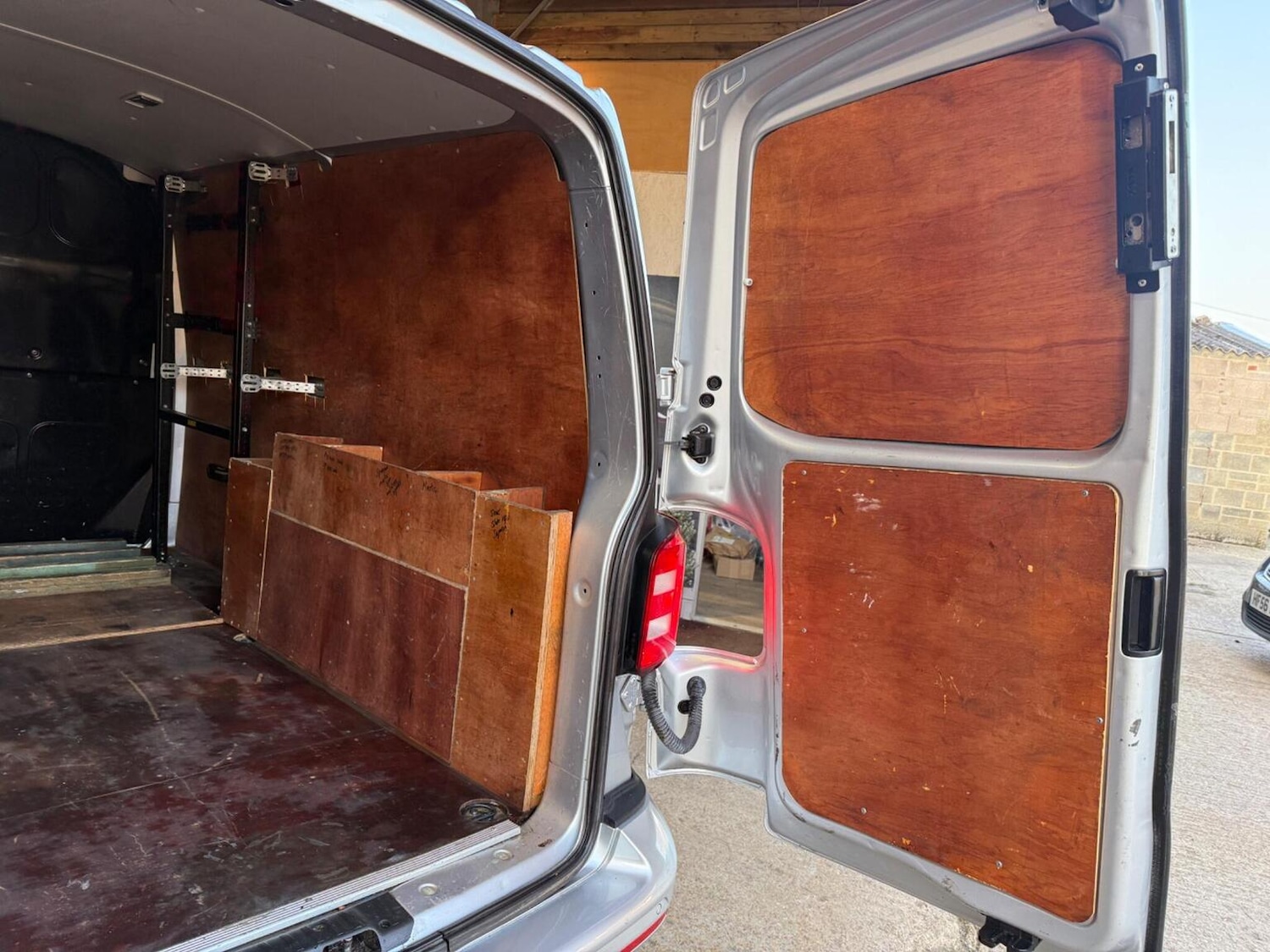 Used Volkswagen Transporter 2019 for sale - 77758995: Photo 41