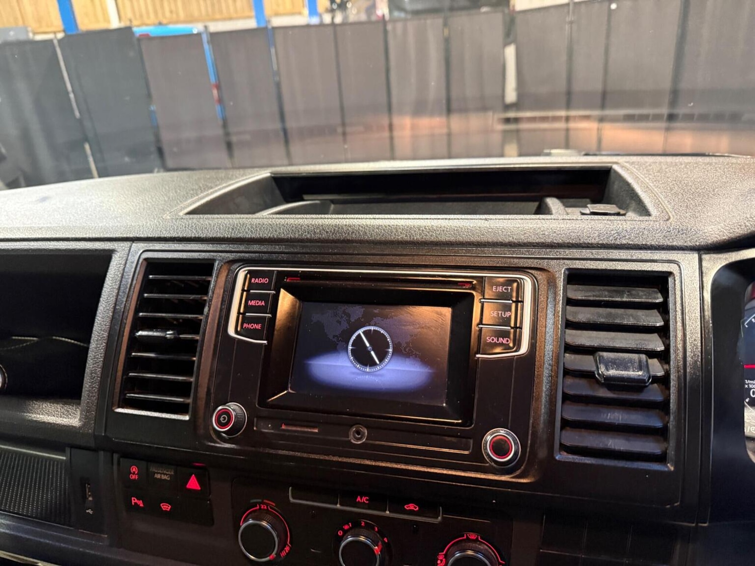 Used Volkswagen Transporter 2019 for sale - 77758995: Photo 43