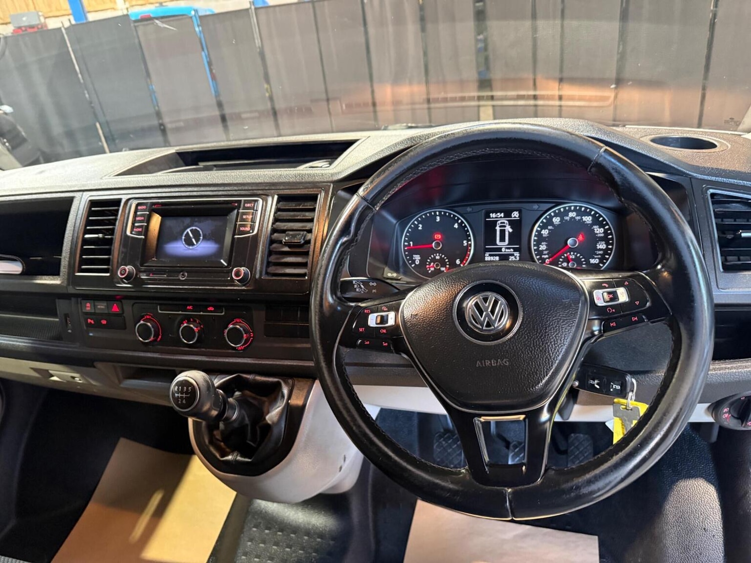 Used Volkswagen Transporter 2019 for sale - 77758995: Photo 46