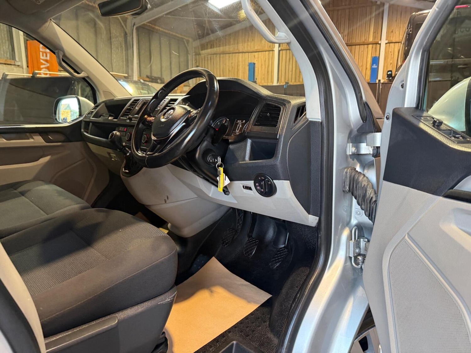 Used Volkswagen Transporter 2019 for sale - 77758995: Photo 47