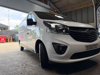 Used Vauxhall Vivaro 2018 for sale - 77864847: Photo