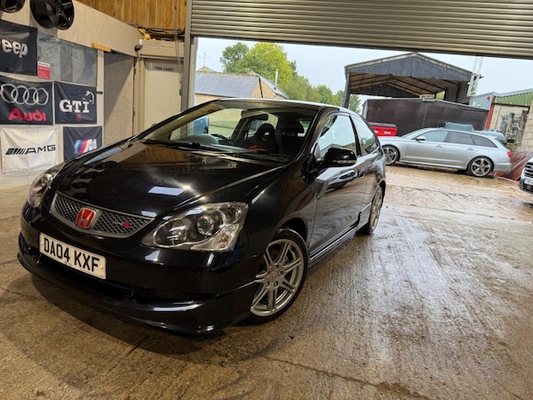 Used Honda Civic 2004 for sale - 76174080: Photo 11
