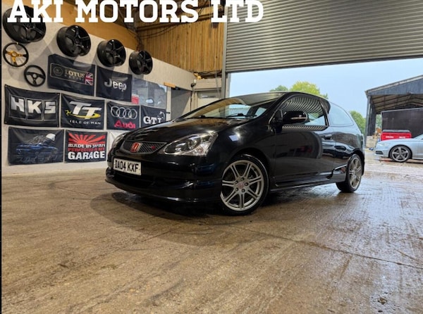 Used Honda Civic 2004 for sale - 76174080: Photo 1